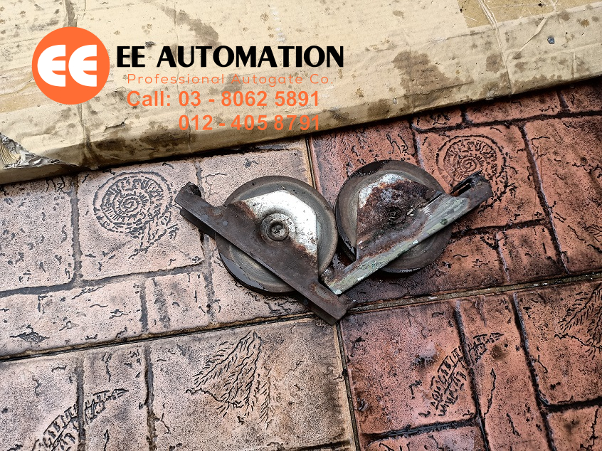Replace Sliding Auto Gate Roller PJ