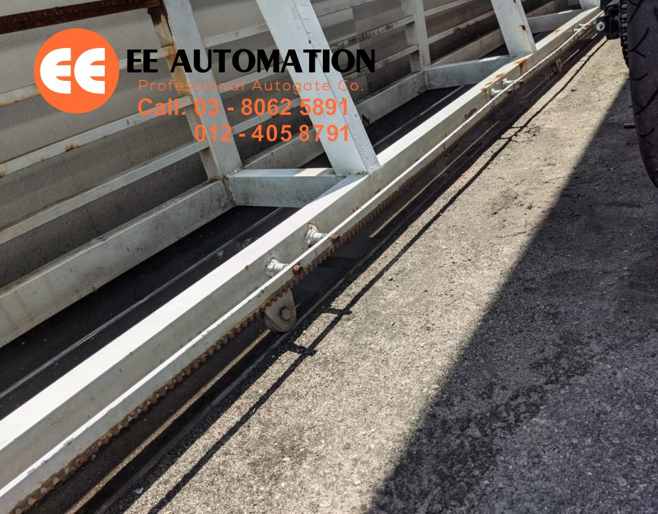 Replace Sliding Gate Rollers Shah Alam