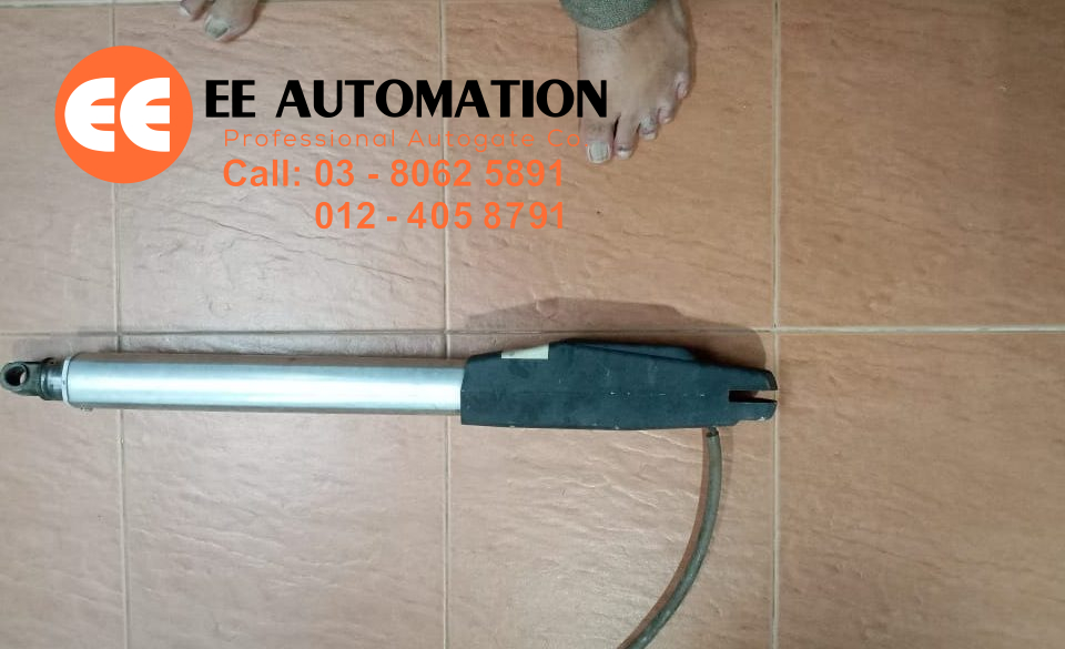 Baiki Arm Autogate Shah Alam