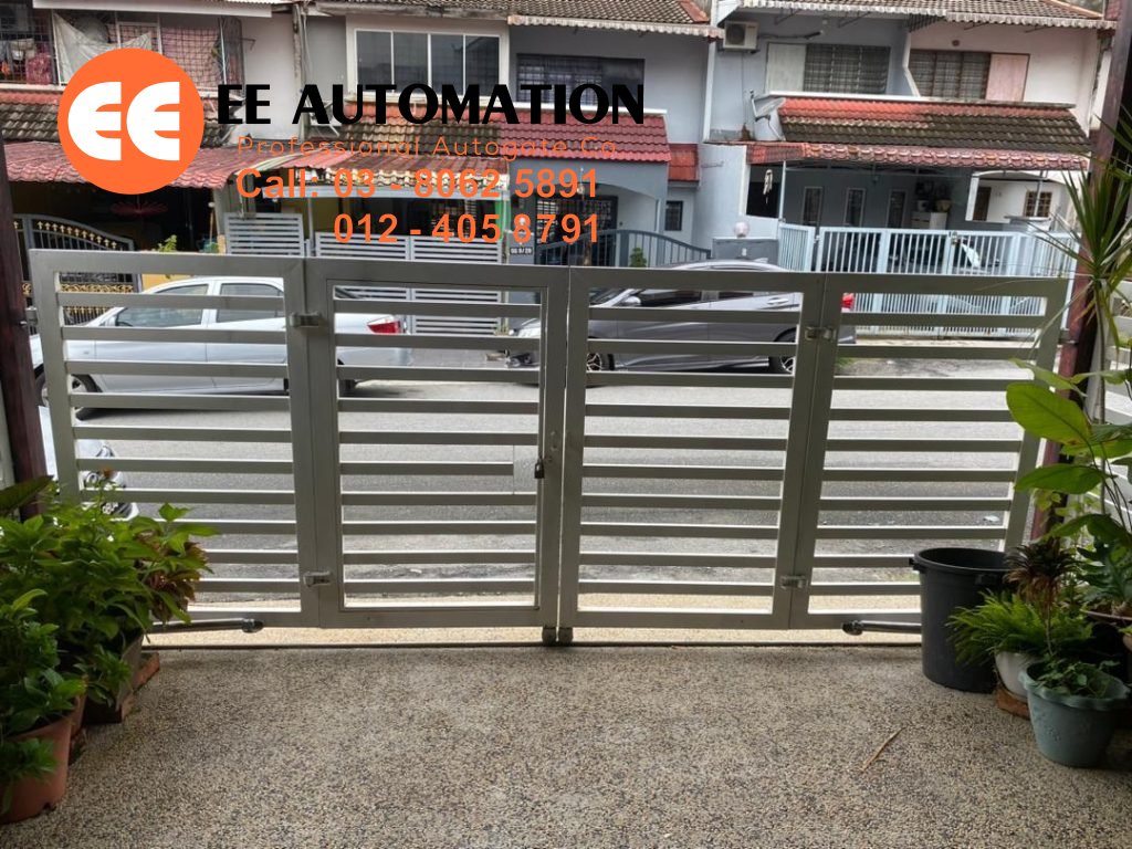 Folding Auto Gate Roller Gombak