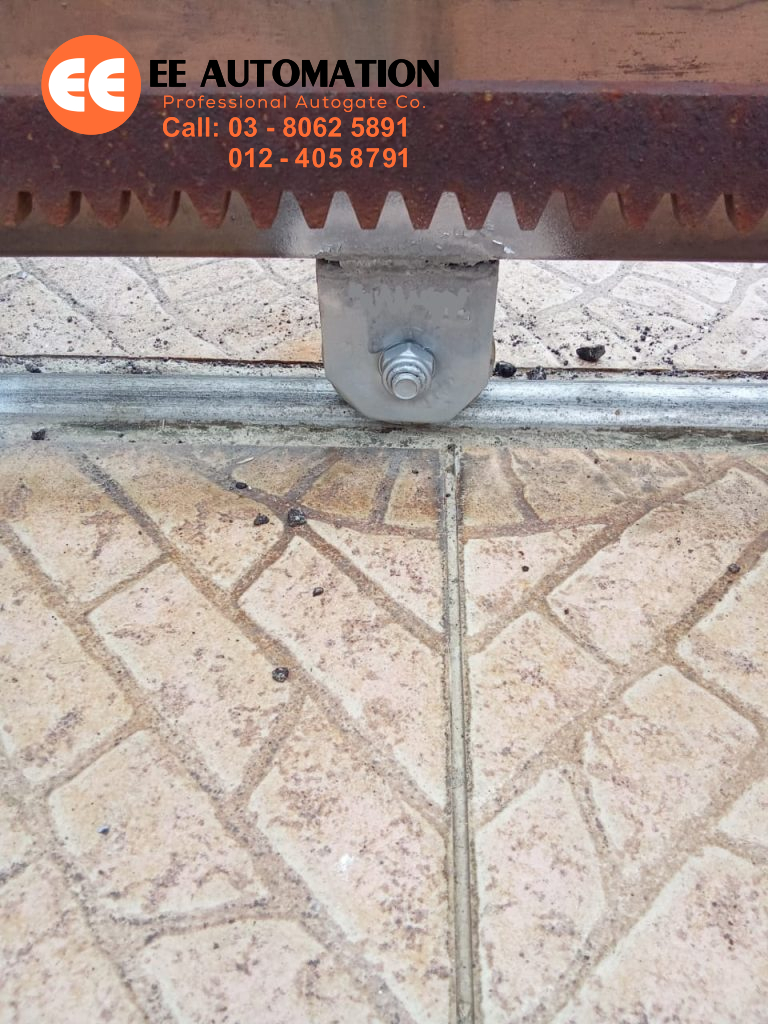 Replace Sliding Gate Wheel Ampang